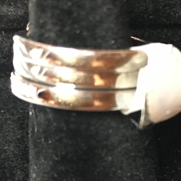 ring - Picture 4 of 10